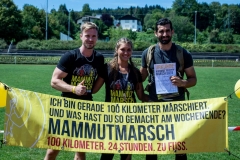 Mammutmarsch-Finisherbanner-Gruppe