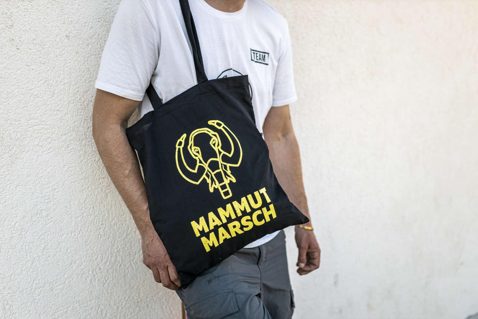 Mammutmarsch Fanbox – Bild 4
