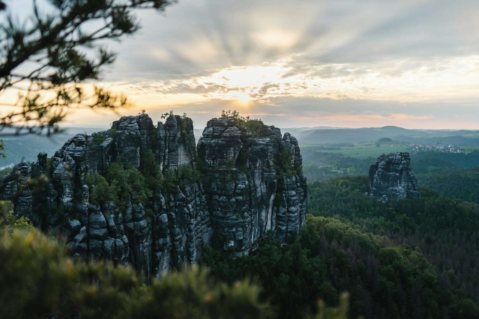 Wandern Im Elbsandsteingebirge Spektakul re Ausblicke wandern-im-elbsandsteingebirge-spektakul-re-ausblicke
