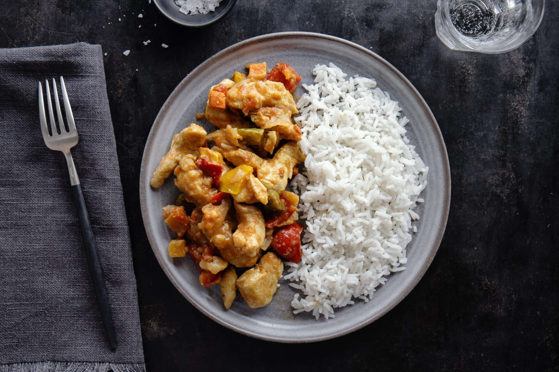 Hühnchen mit Reis: Die ideale Verpflegung nach dem Wandern.