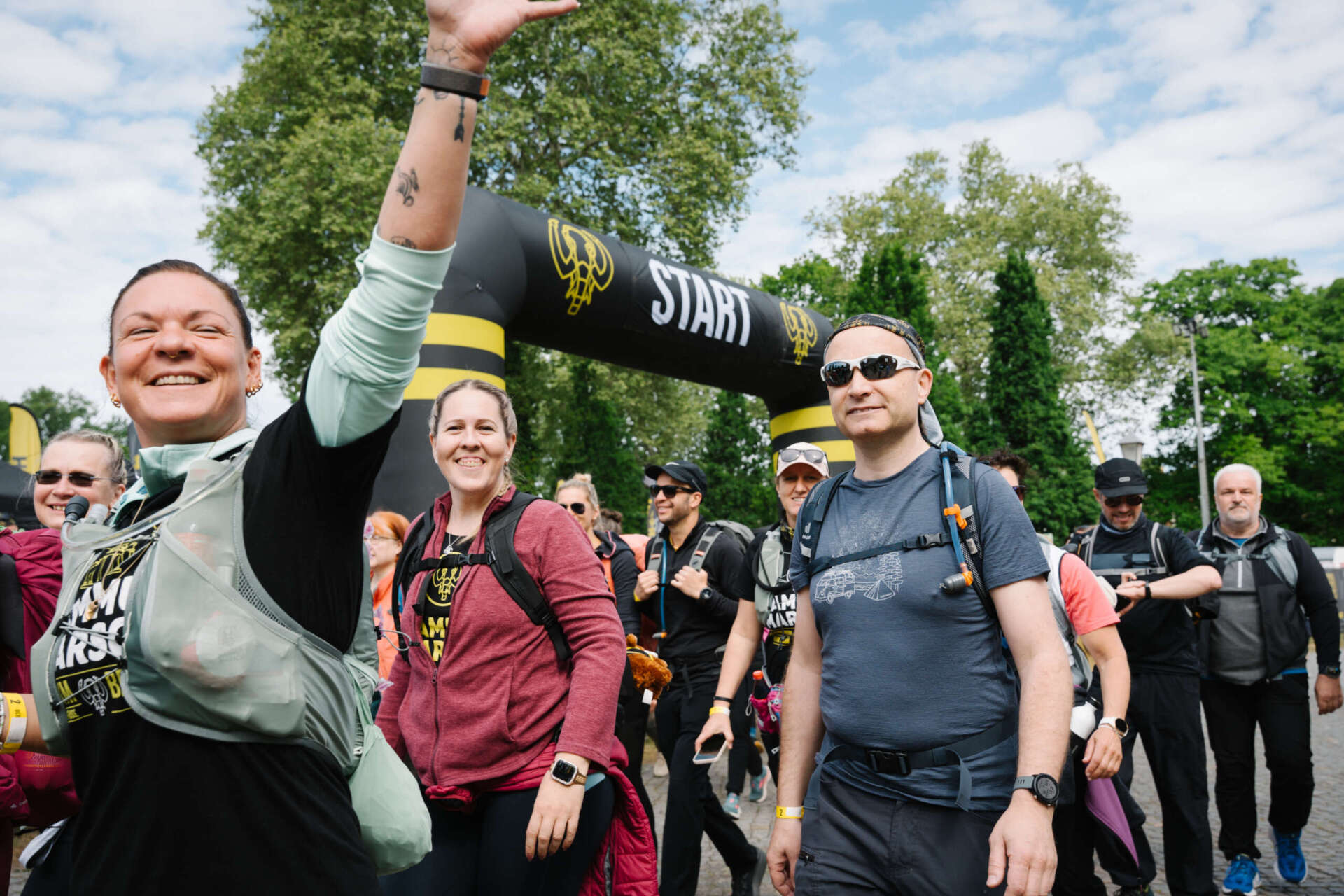 Wandern in einer Wandergruppe: Beim Mammutmarsch ist es leicht, Kontakte zu knüpfen. 